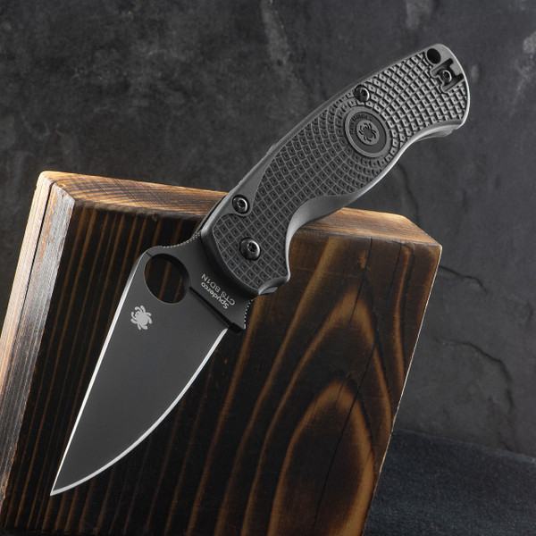 Spyderco Para Military 2 Lightweight Black Folding Knife