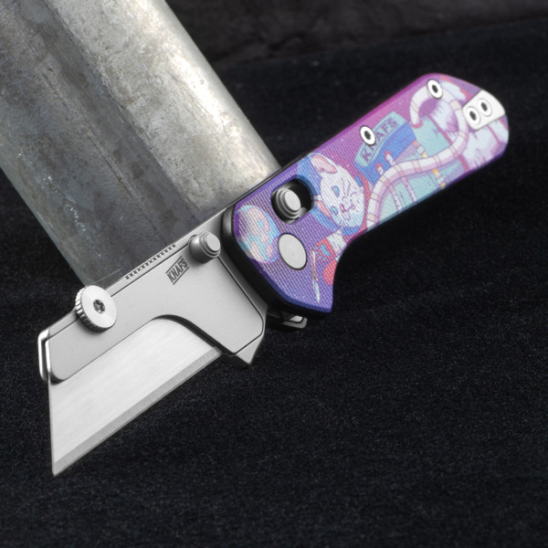 Knafs Yuti Kitty Cosmo Crew Utility Knife