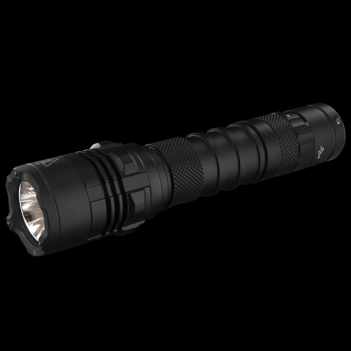 Nitecore P22R