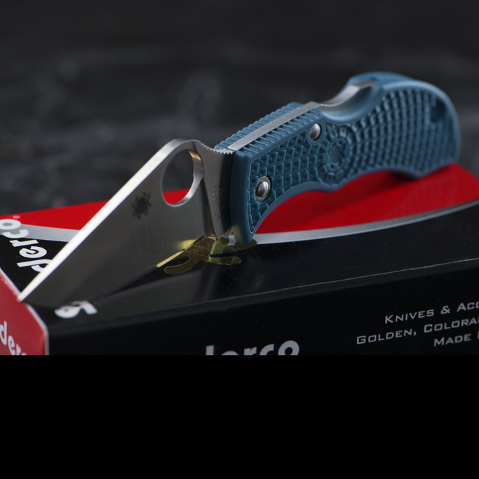 Spyderco Manbug K390 FRN Blue