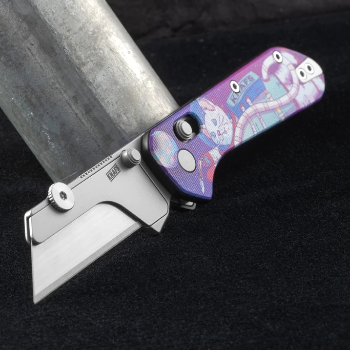 Knafs Yuti Kitty Cosmo Crew Utility Knife