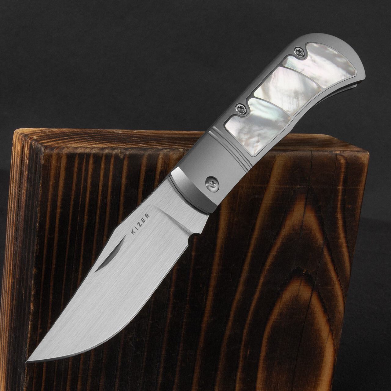 Kizer Trestle Mother of Pearl