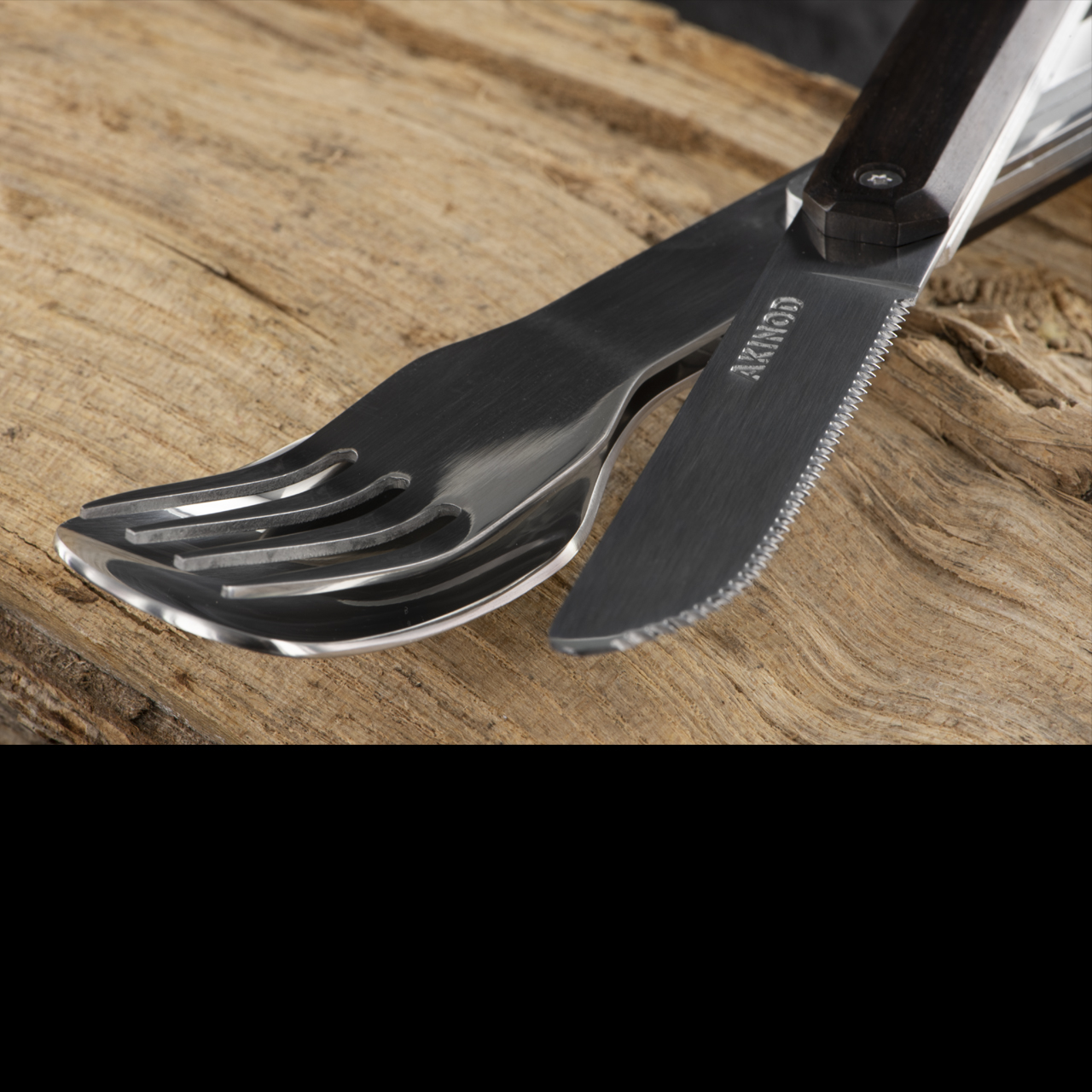 Akinod 12H34 Magnetic Cutlery Set - Olive Wood Handle