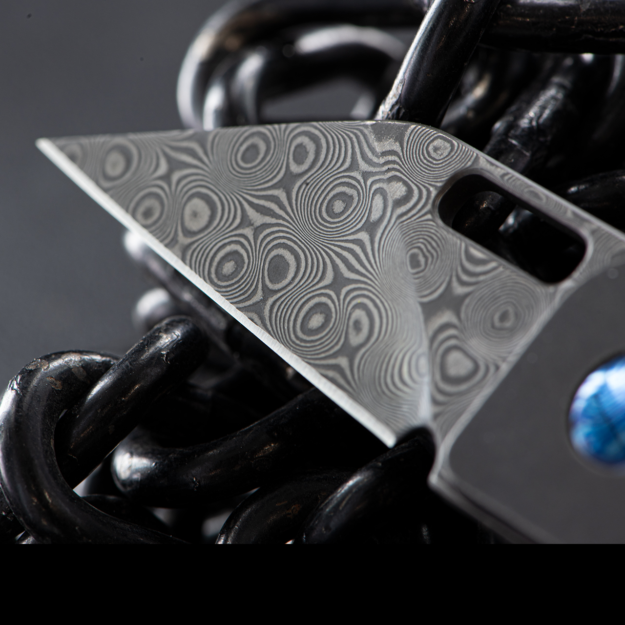 Bestech Damascus Ball