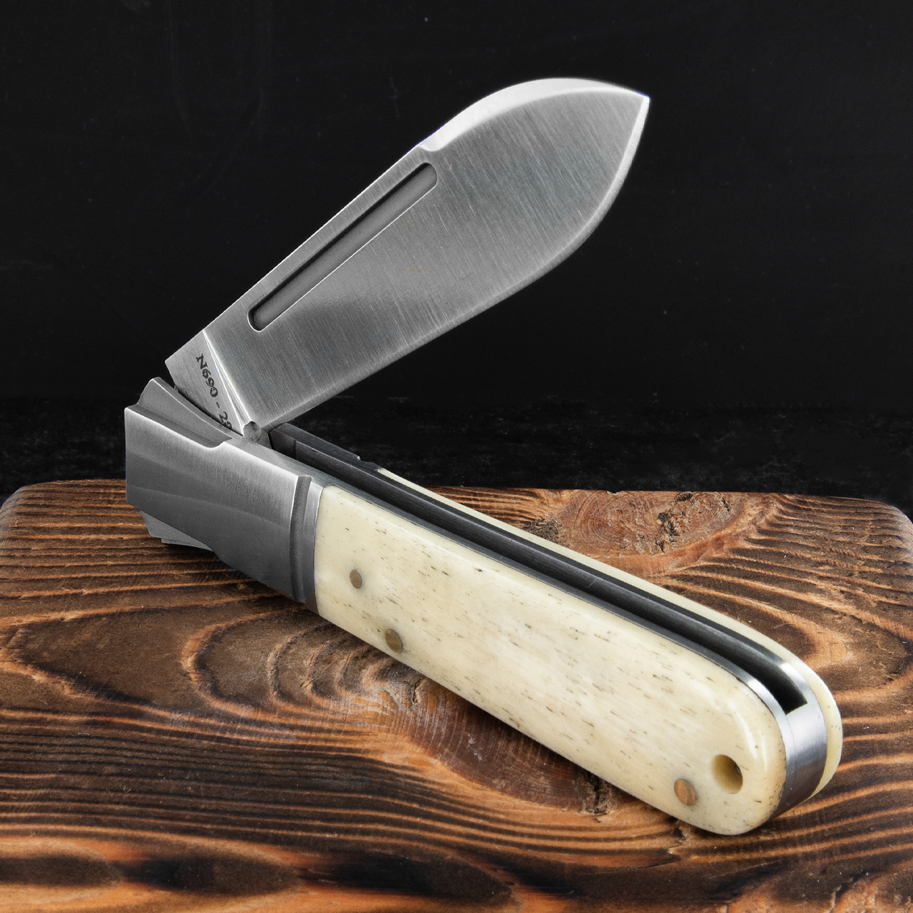 Andre de Villiers Barlow Bone