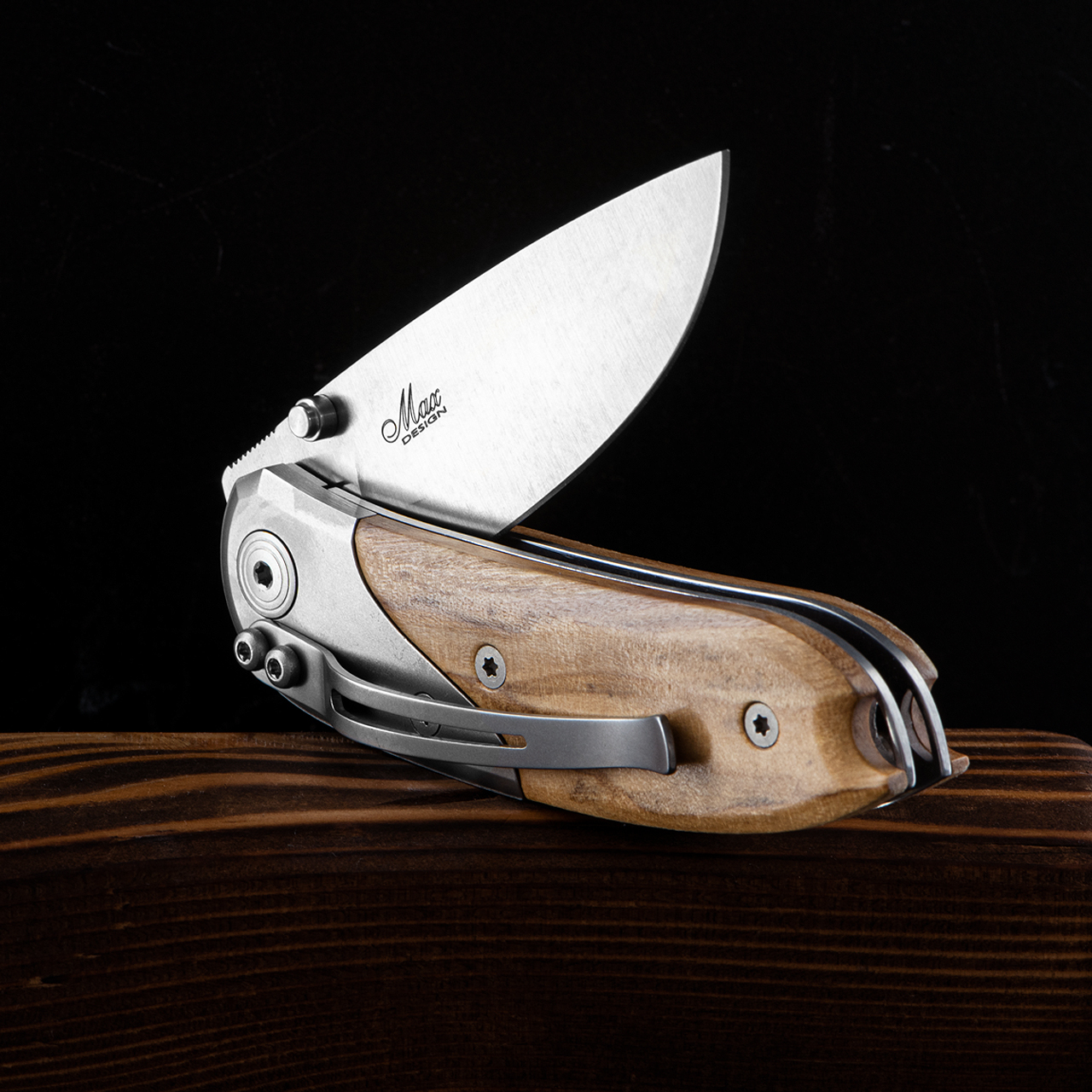 Lion Steel Mini Olive with Bolster