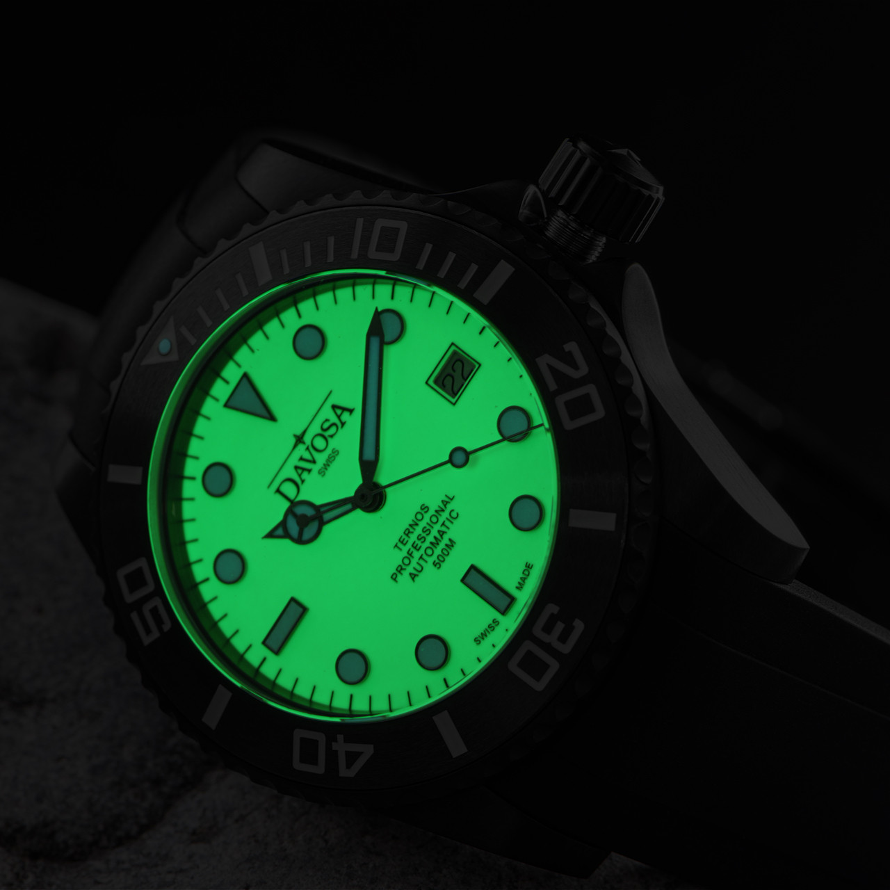 Davosa Ternos Professional Megalume Automatic