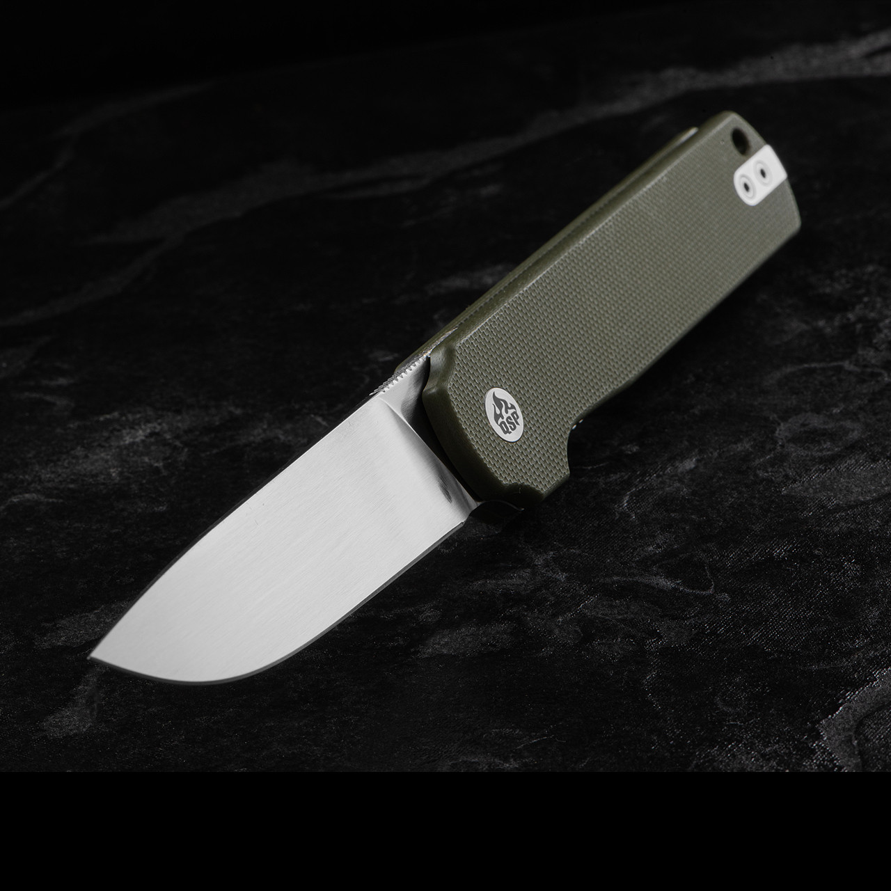 CLASSY Budget KNIFE from QSP! 👀 Link in my bio. The QSP Lark has