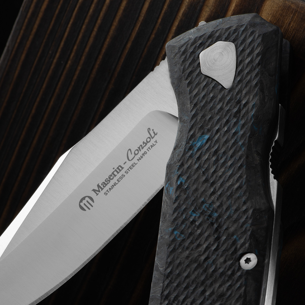 Maserin 502 Power Blue Fat Carbon Folding Knife