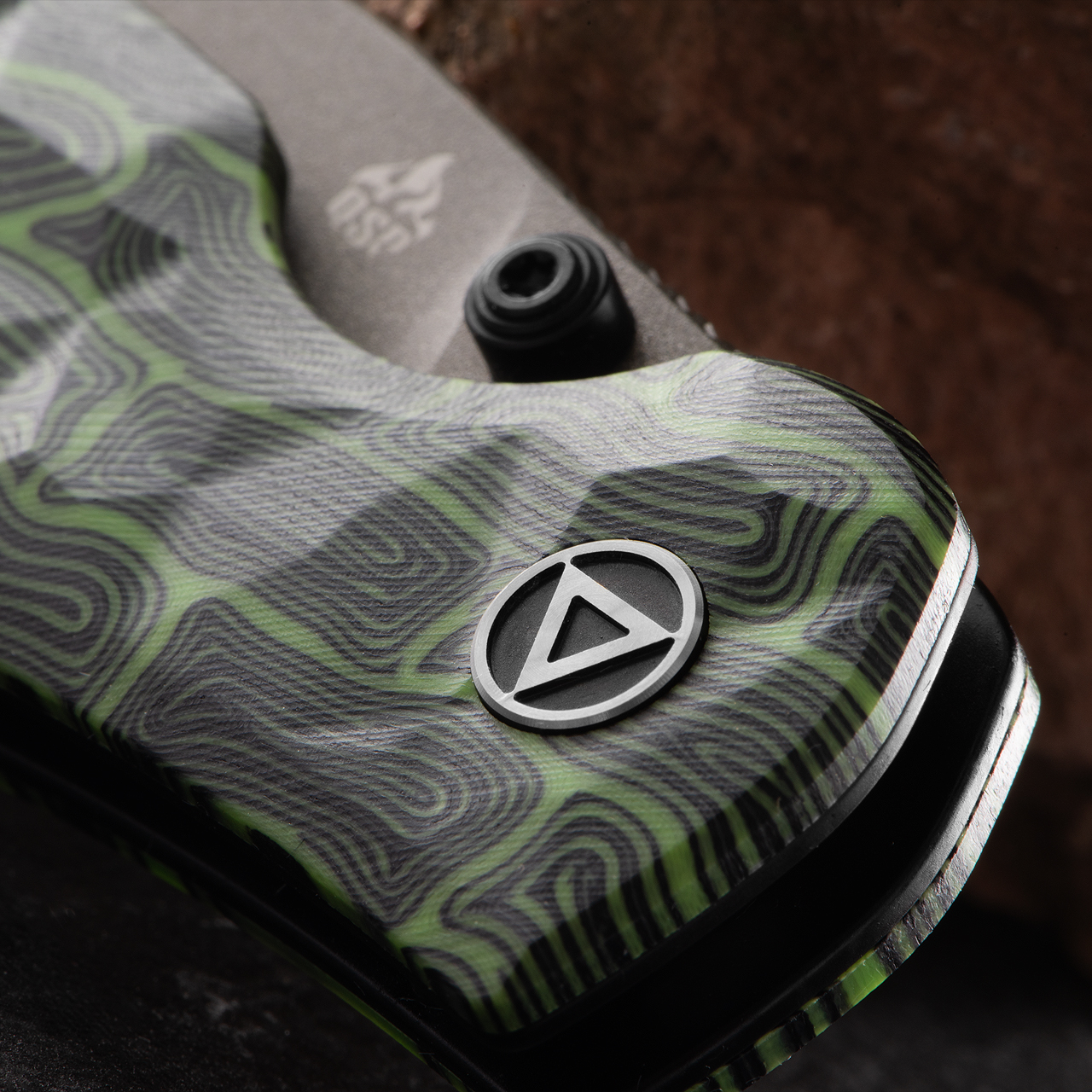 QSP Turtle Punk G10 Champagne Folding Knife Green