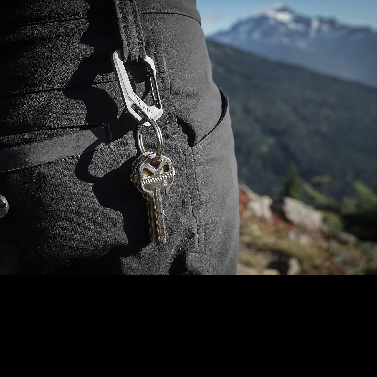 Trayvax Carabiner Titanium
