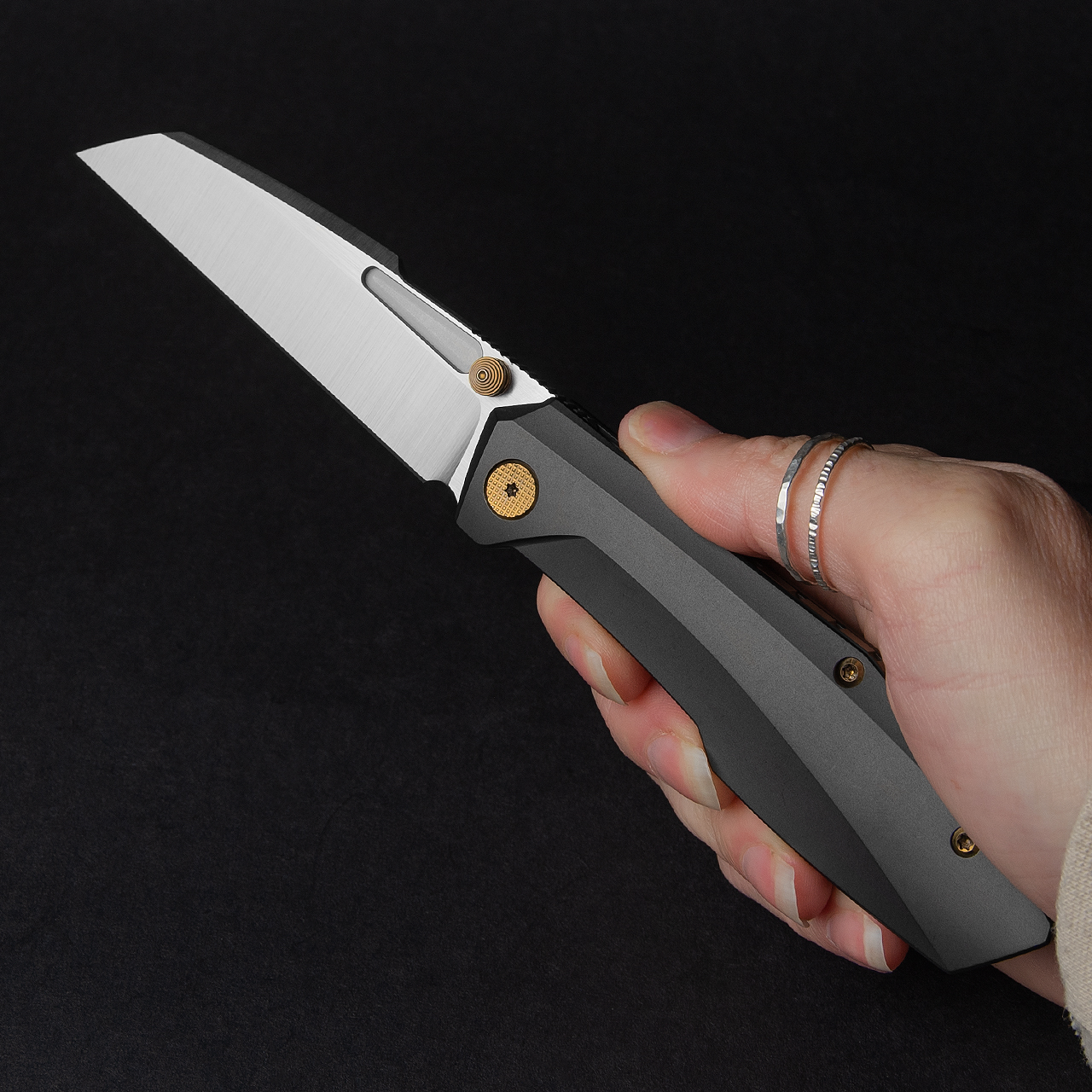 Null Raikou Black Gold Folding Knife