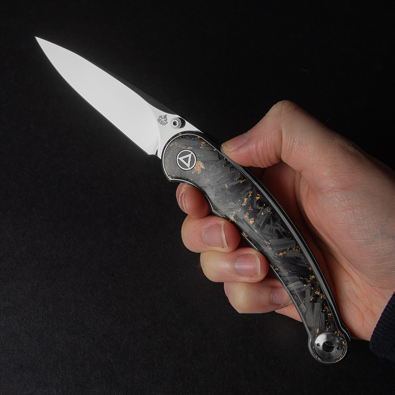 QSP Dolphin Carbon Fiber Folding Knife