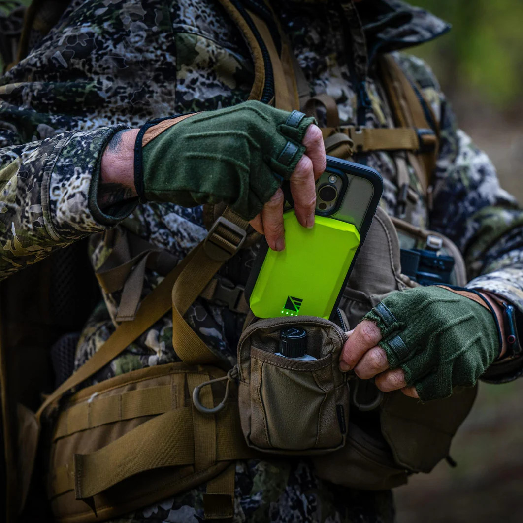 Energy Poseidon Nano Wireless Power Bank Green