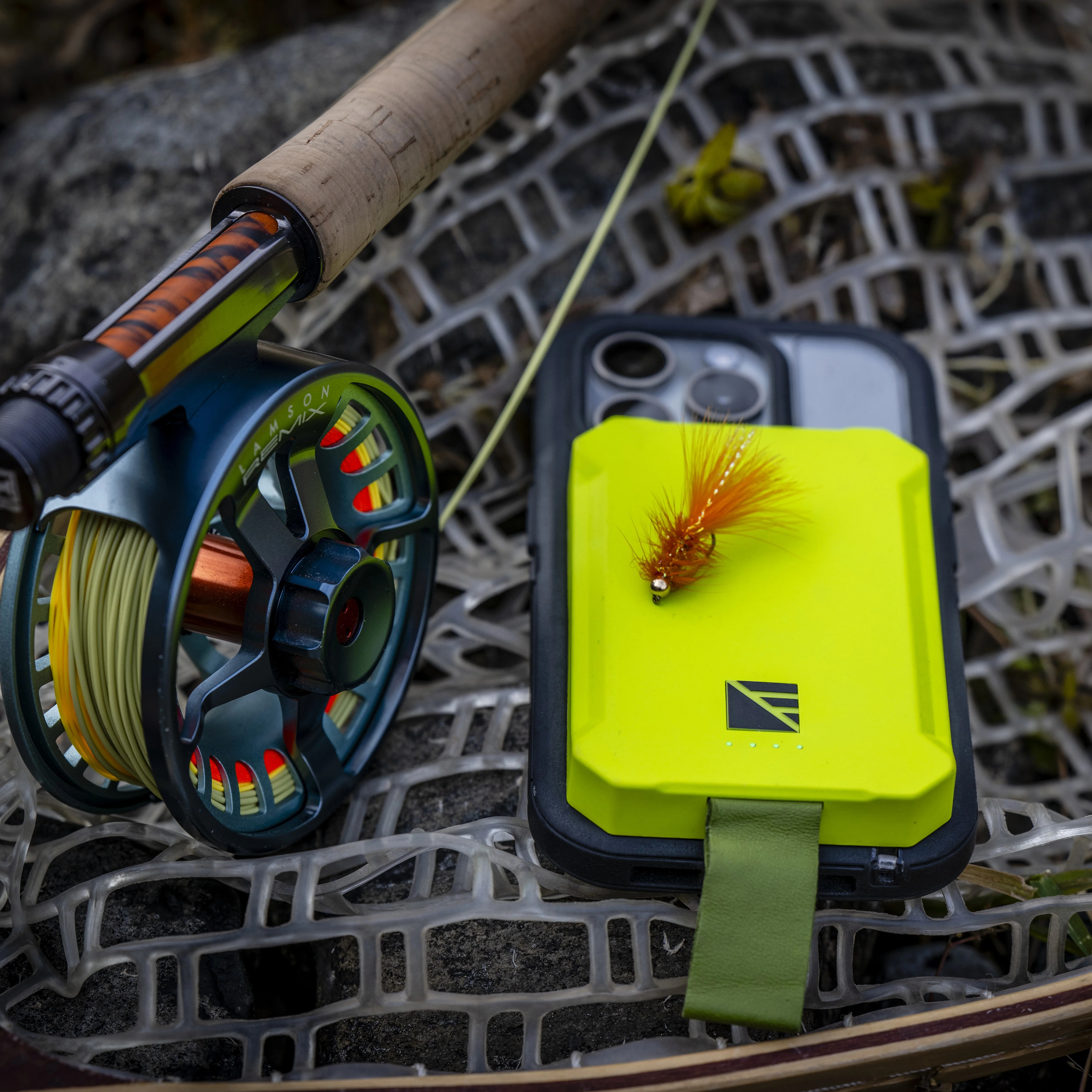 Energy Poseidon Nano Wireless Power Bank Green