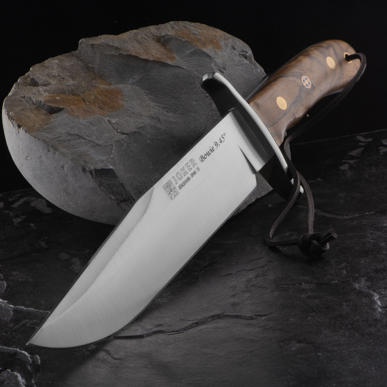 Joker Bowie Walnut Fixed Blade