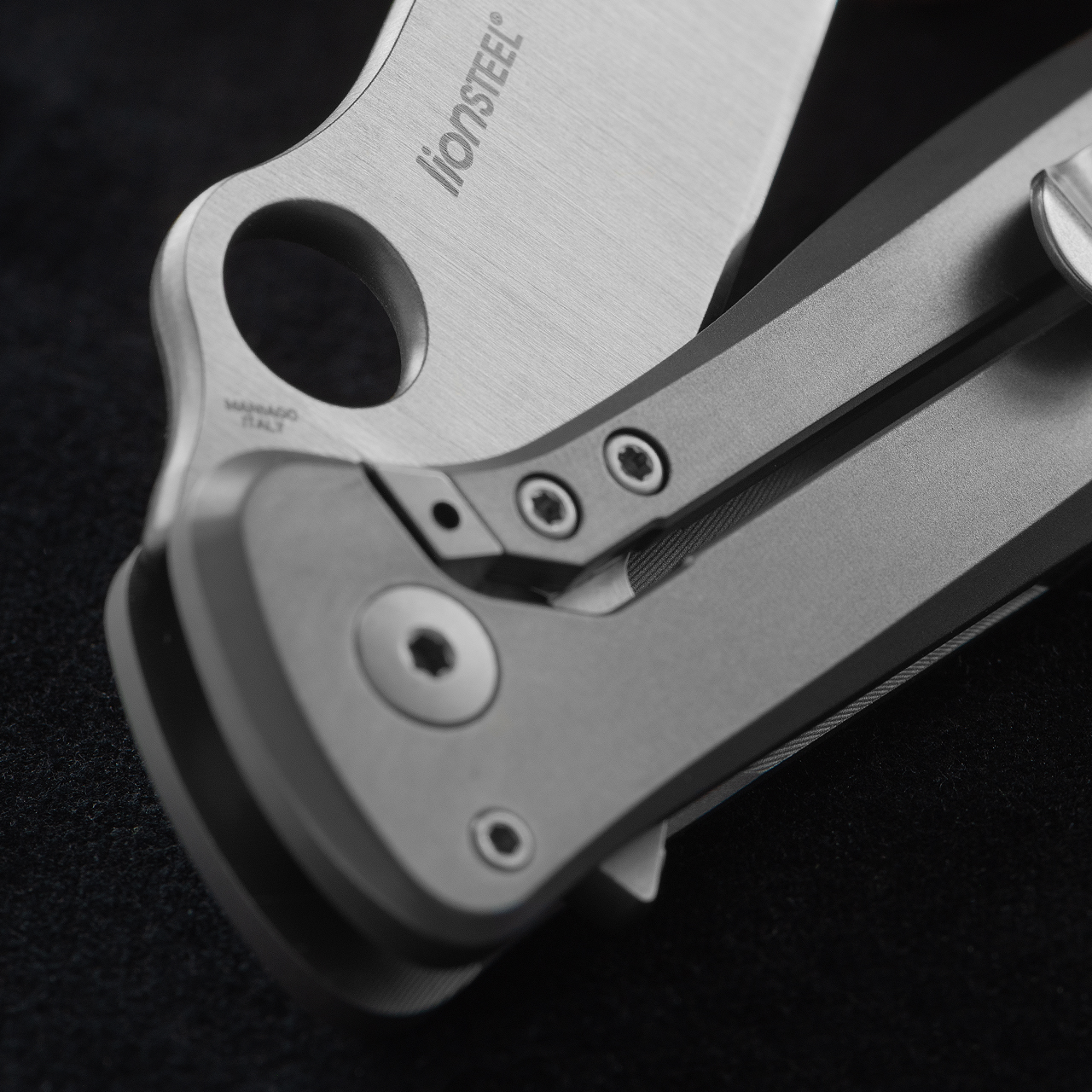 Spyderco Slym Titanium Folding Knife