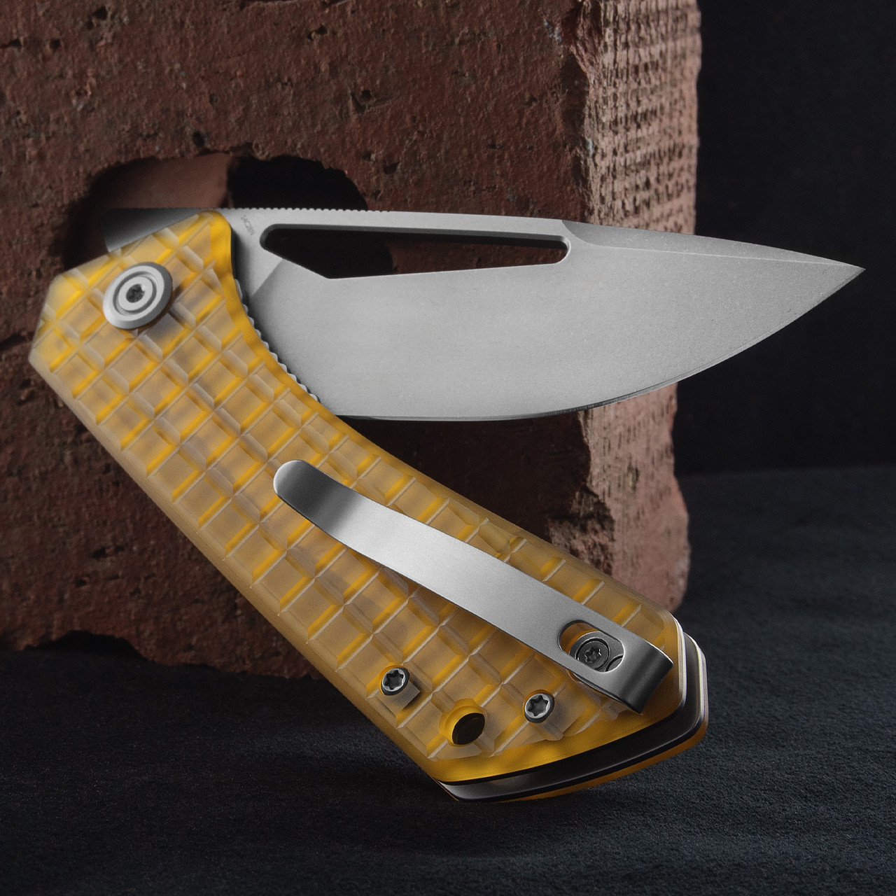 Kubey Thalia Ultem Folding Knife