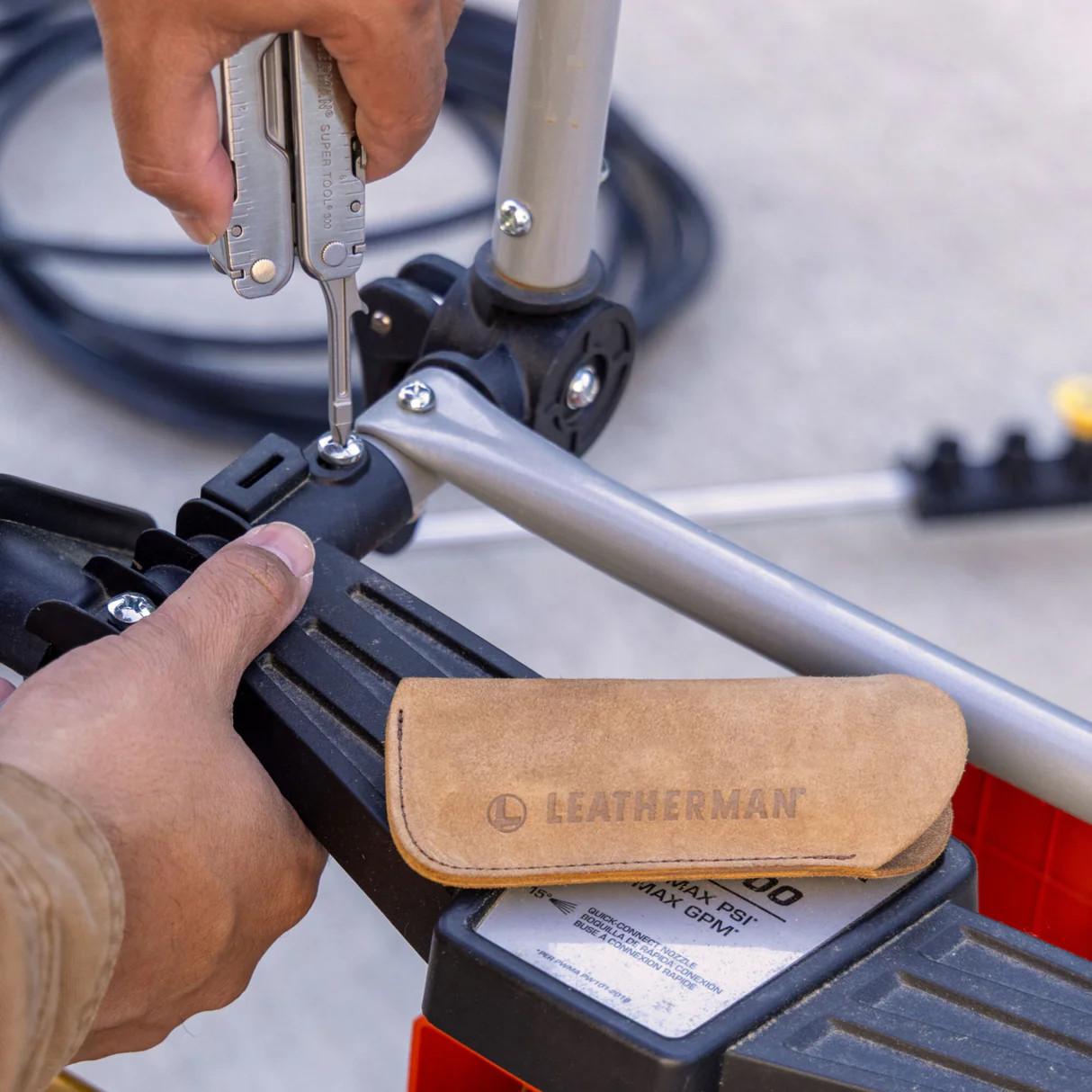 Leatherman Leather Sleeve Brown