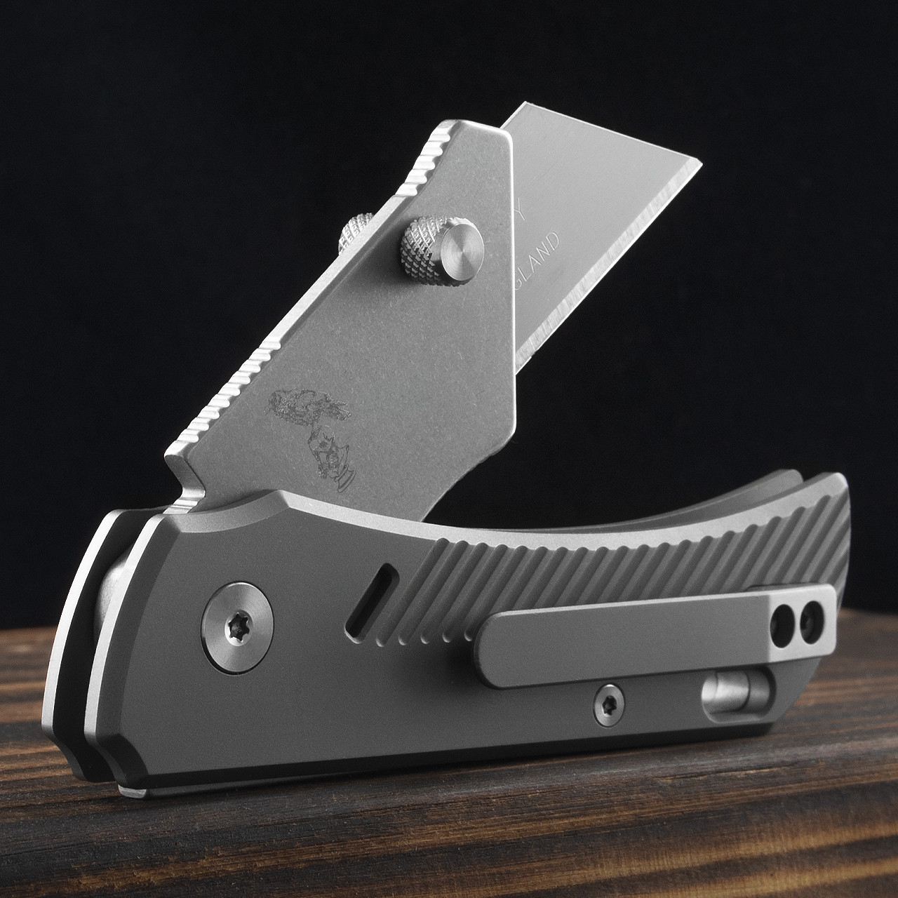 Twisted Assisted Pallas Titanium Utility Knife