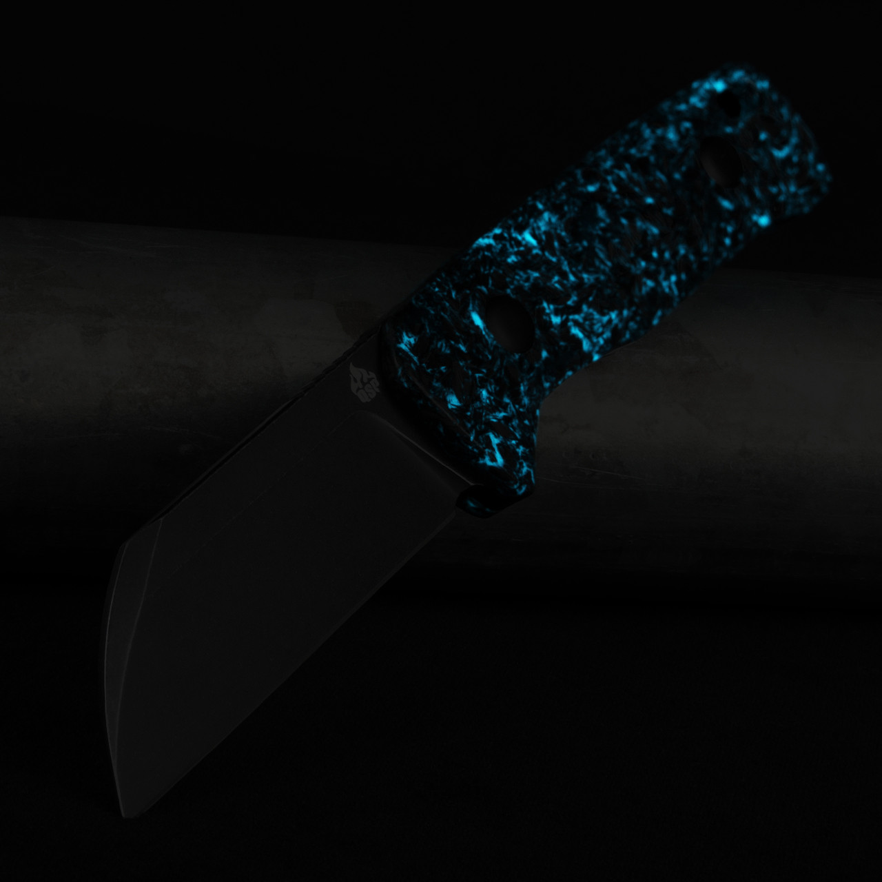 QSP Baby Penguin Blue Glow-in-the-dark Carbon Fibre Blackwashed Fixed Blade
