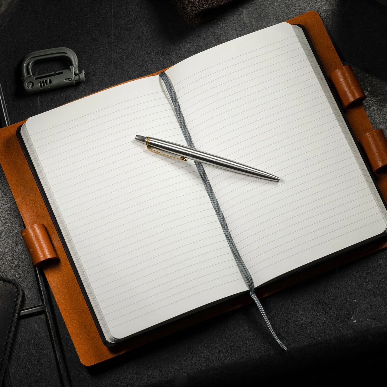 TAD Murdy Classic Cut Topo Skull Americano