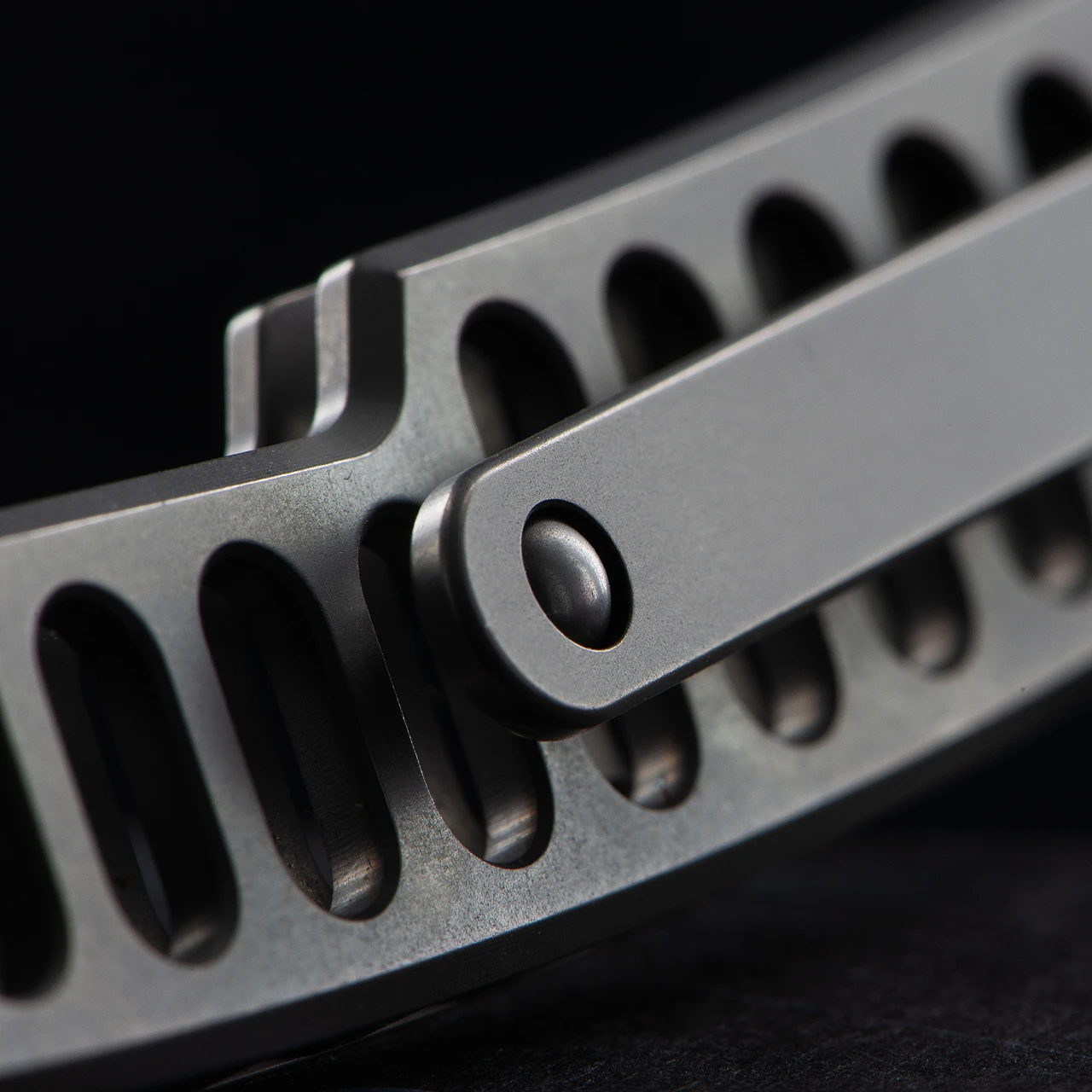 Dots Gear Nagiryu Folding Knife