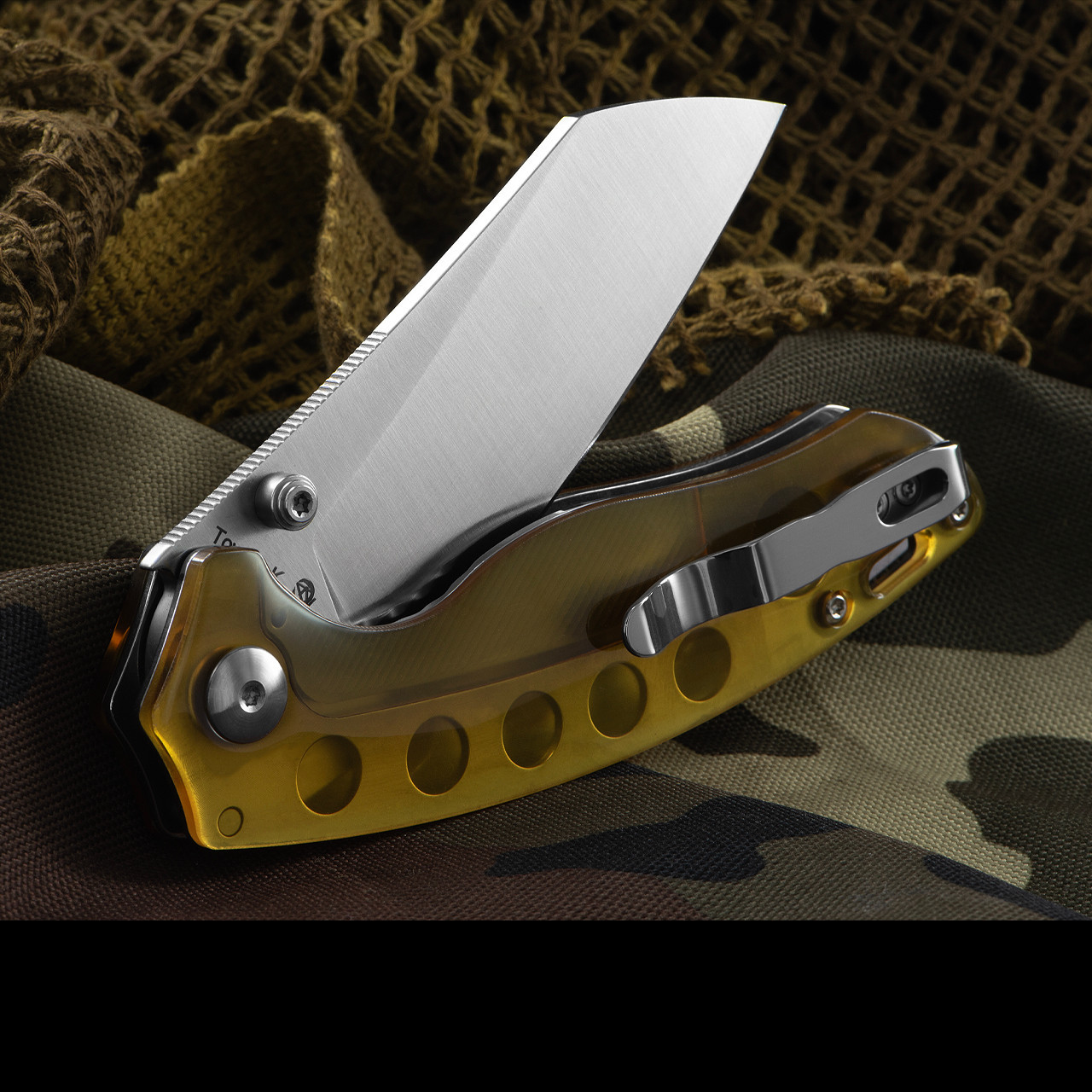 Kizer Towser K Folding Knives