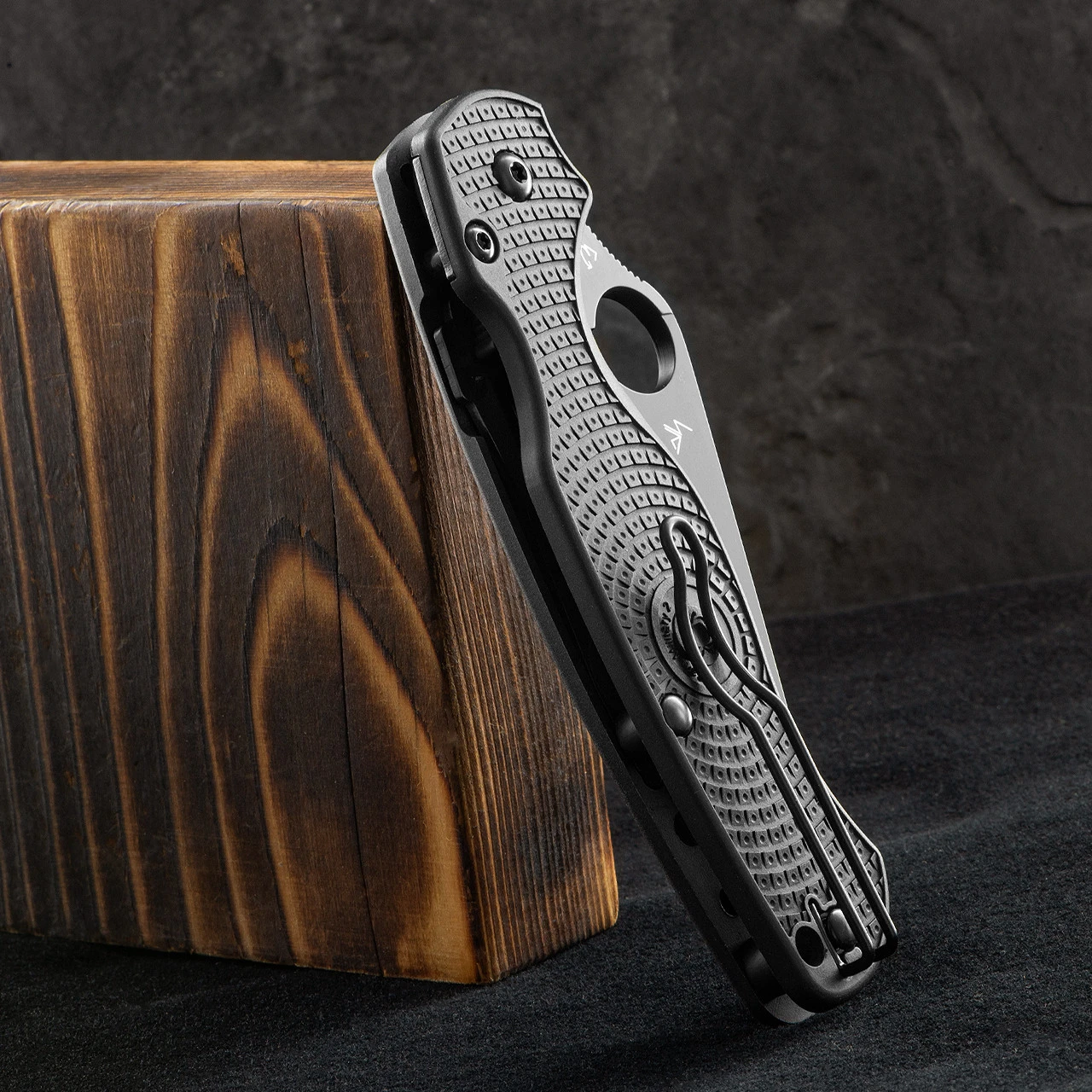 Spyderco Para Military 2 Lightweight Black Folding Knife