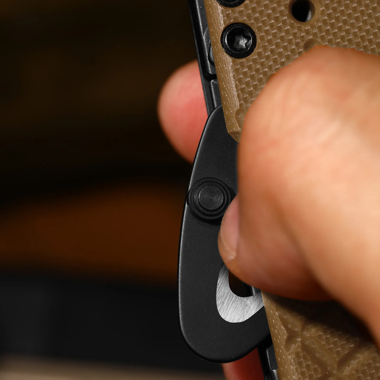 Kizer Aegis T Part Serrated Tan PVD Folding Knife