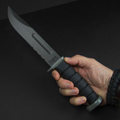 Ka-Bar D2 Extreme Serrated Fixed Blade