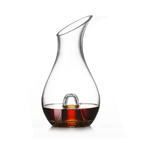 Wine Decanter with Aerating Punt
