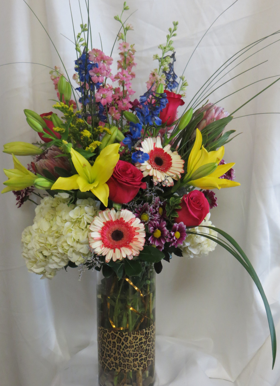 Deal Of The Day Bouquet - Lily's Florist