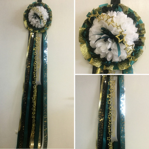 The Deluxe Memorial High School Mum by Enchanted Florist, your homecoming mums headquarters. This mum will come with 1 metallic chain. Trinkets on this mum will vary according to availibility. HMC111
