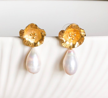 Gold Flower + Large Pearl