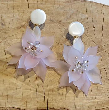 Pale Pink Acrylic Flower + Round Pearl