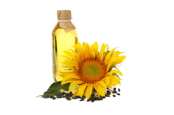 Sunflower seed oil is a great source of vitamin E, rich in nutrients and antioxidants and is effective for skincare issues like acne, inflammation, general redness and irritation of the skin. It has emollient properties that help the skin retain its moisture.