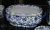 Style 591 - Bleu et blanc délicat fleur de vigne - Luxury Handmade Reproduction Chinese Porcelain - Large 18 Inch Foot Bath, Centerpiece Planter - Style 591