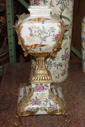 Luxury Chinese Porcelain - Fleurit Oiseaux et les Papillons