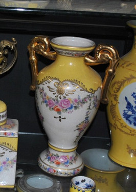 Fleurs Regales - Luxury Handmade Chinese Porcelain - 12 Inch Trophy Cup Cassolette Urn Mantel Vase - Style 607