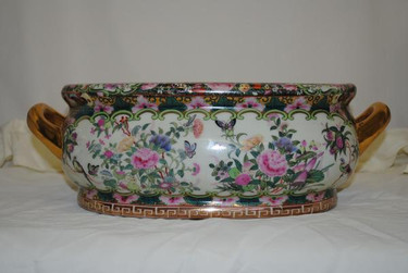 Style 591 - Nature Scene Gold Rose Medallion - Luxury Handmade Reproduction Chinese Porcelain - 12 Inch Foot Bath | Centerpiece | Planter Style 591