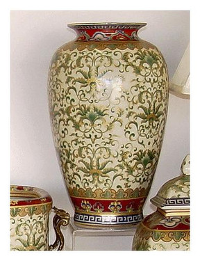 Chinese Red and Fern Green - Luxury Handmade Reproduction Chinese Porcelain - 12 Inch Tabletop | Mantel Vase Style 807