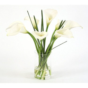 High End Natural Look, 20 Inch Silk Flower Arrangement, Calla Lilies, Clear Glass Vase with Acrylic Water