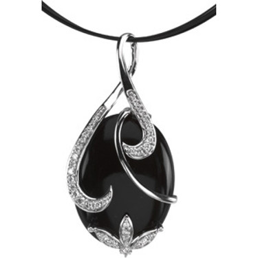 Oval Cabochon Onyx - 14K Gold Diamond Necklace