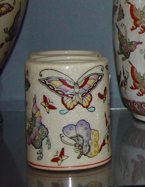Mariposa Contemporary Butterfly - Luxury Handmade and Painted Reproduction Chinese Porcelain - 4 Inch Toothbrush Holder, Pen Cup - Style G722