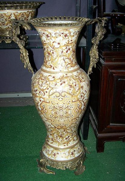 Burgundy Medallion and Gold - Luxury Handmade and Painted Reproduction Chinese Porcelain and Gilt Bronze Ormolu - 29 Inch Palace Vase, Statement Jardiniere - Style B458