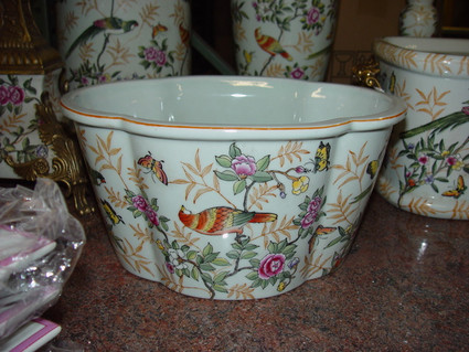 Fleurit Oiseaux et les Papillons - Luxury Handmade Chinese Porcelain - 12.5tL x 6.5t Centerpiece Planter - Style H797
