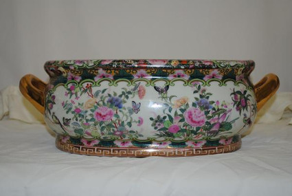 Style 591 - Nature Scene Gold Rose Medallion - Luxury Handmade Reproduction Chinese Porcelain - 12 Inch Foot Bath | Centerpiece | Planter Style 591 Style 591 - Nature Scene Gold Rose Medallion - Luxury Handmade Reproduction Chinese Porcelain - 12 Inch Foot Bath | Centerpiece | Planter Style 591