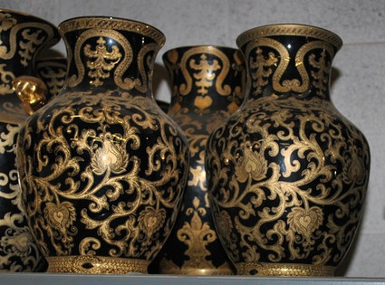Ebony Black and Gold Lotus Scroll - Luxury Chinese Porcelain Pattern