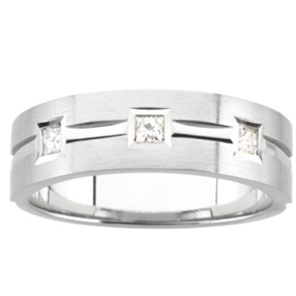 Mens Princess Cut Diamond Tapered Band Ring 14K Gold